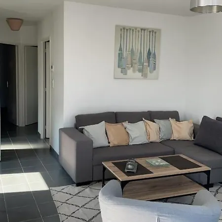 Maison Flore Arena, Gendarmerie, Rocade