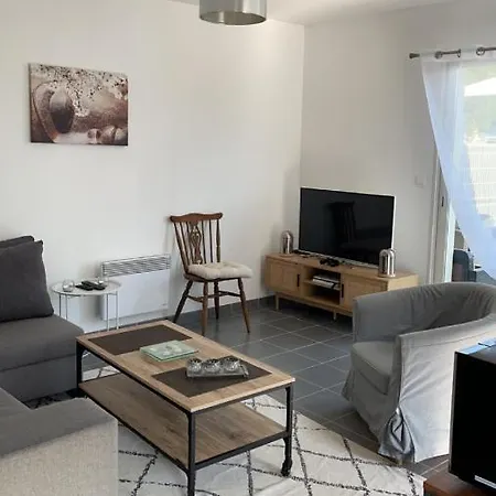 Maison Flore Arena, Gendarmerie, Rocade