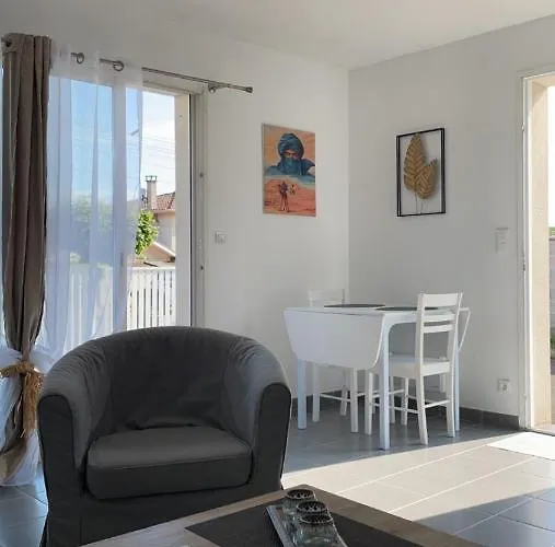 Maison Flore Arena, Gendarmerie, Rocade Bouliac