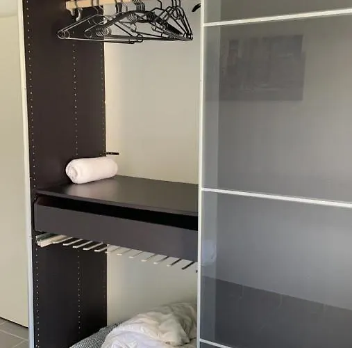 Maison Flore Arena, Gendarmerie, Rocade