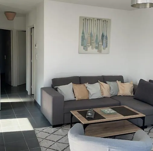 Maison Flore Arena, Gendarmerie, Rocade